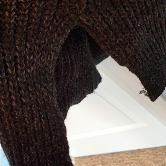 Black Criss Cross Cable Knit Sweater - Picture 4 of 4